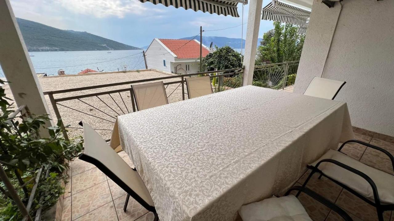 Villa Angelina Kumbor Bagian luar foto